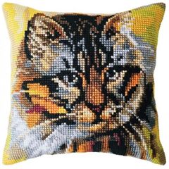 Ristipistotyynypakkaus Who runs the house  Art 5481 - Collection D´Art