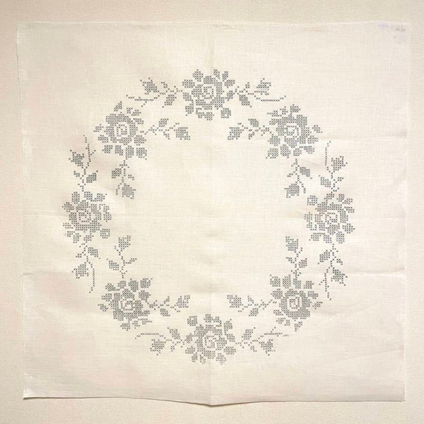 Piirretty liina 75 x 75 cm, ristipisto art 0030